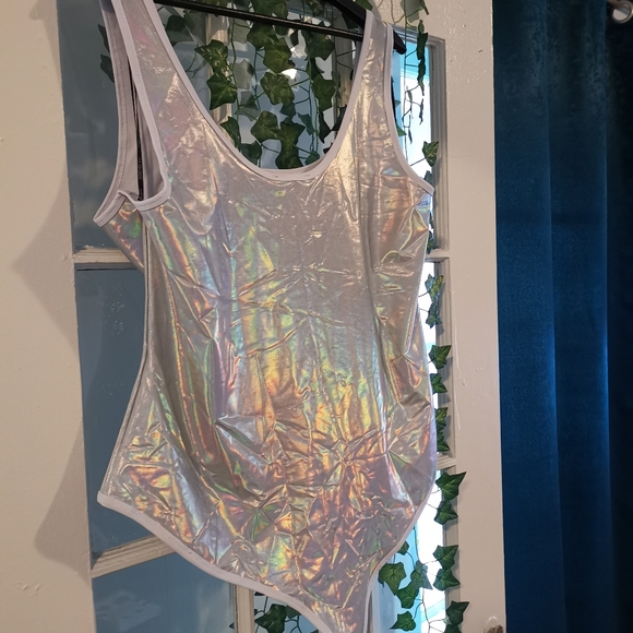 🆕 Forever 21 21+ Iridescent Bodysuit Silver 🌈☁️ - Picture 5 of 6